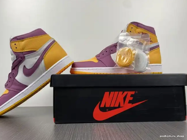 Brotherhood 555088-706 Air Jordan OG 1 High 0517